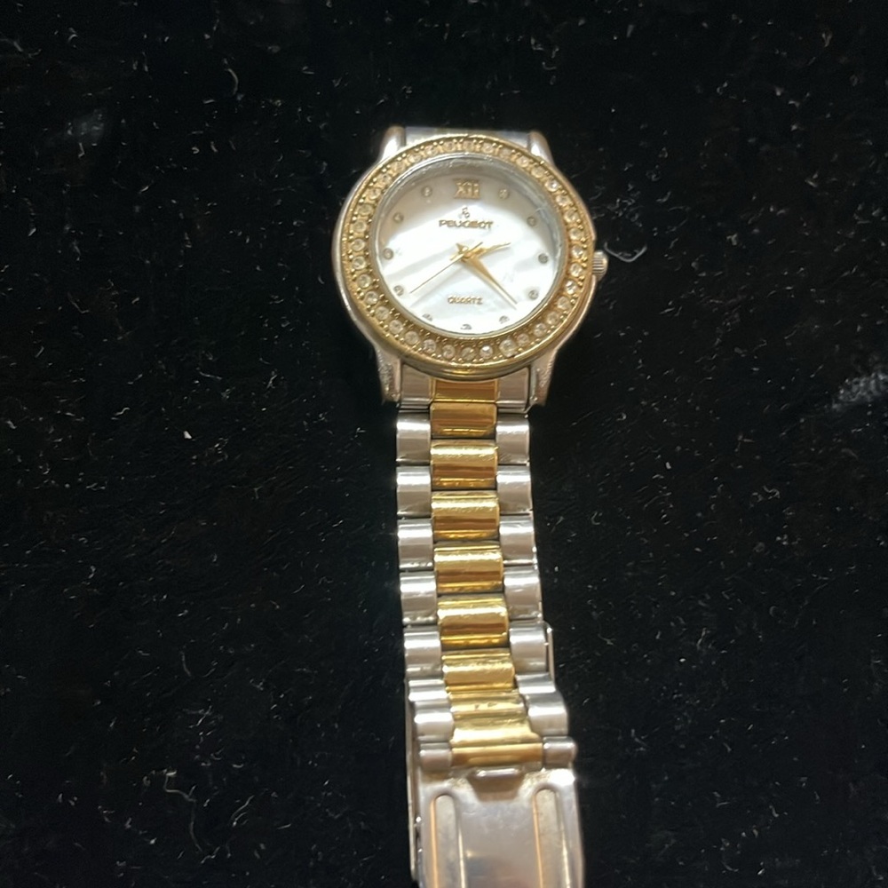 Peugeot Gold w/ Rhinestones Stainless Steel Watch Back New Battery March 2025 - Picture 5 of 7